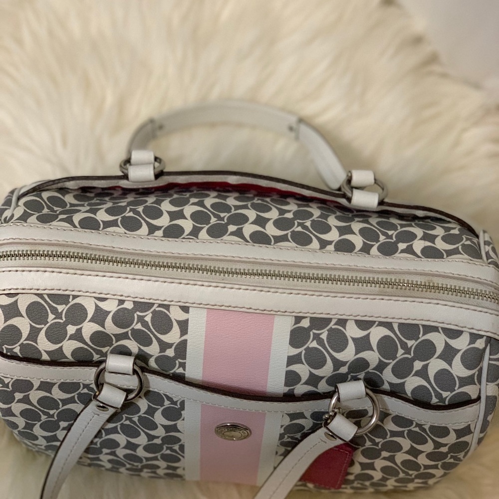 Coach Bag - Picture 5 of 7